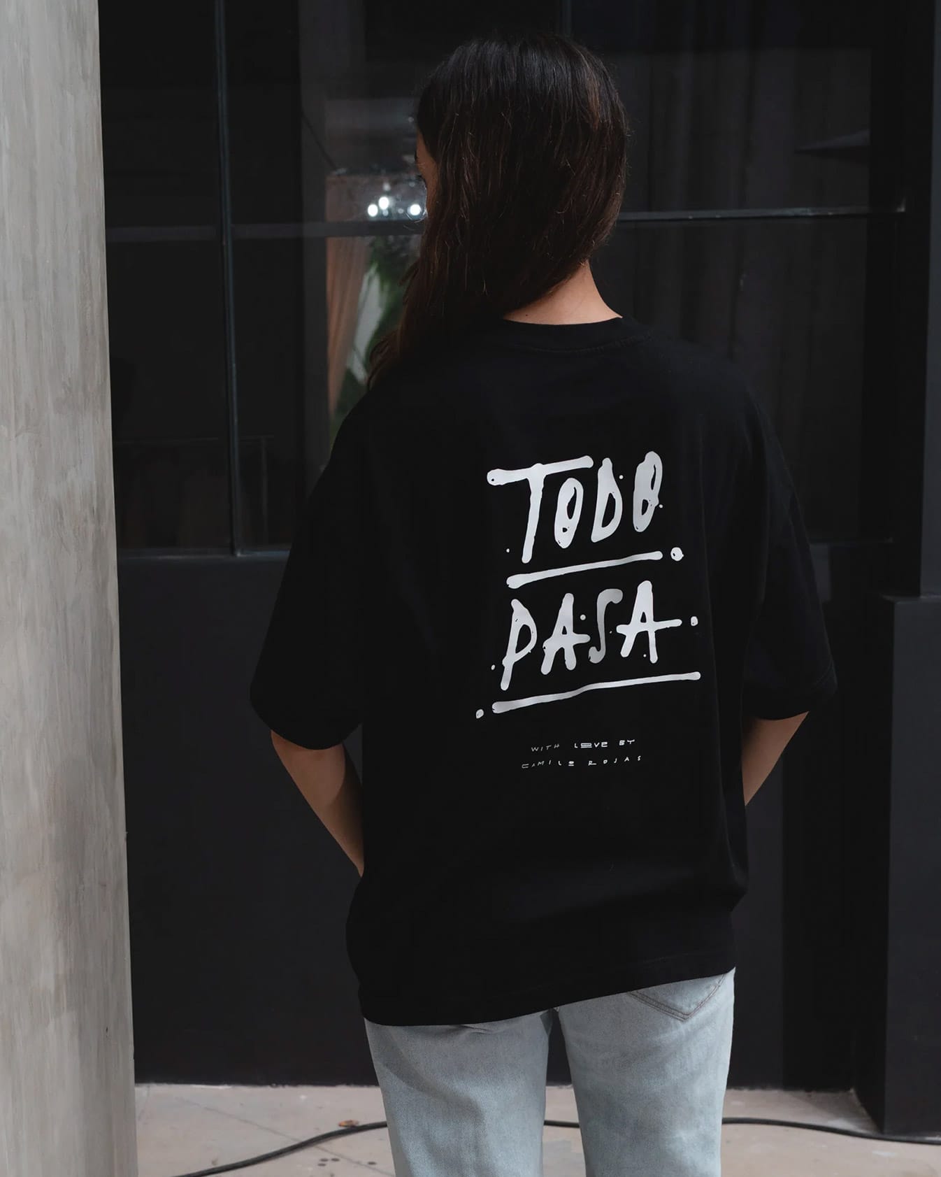 Todo Pasa Black Center