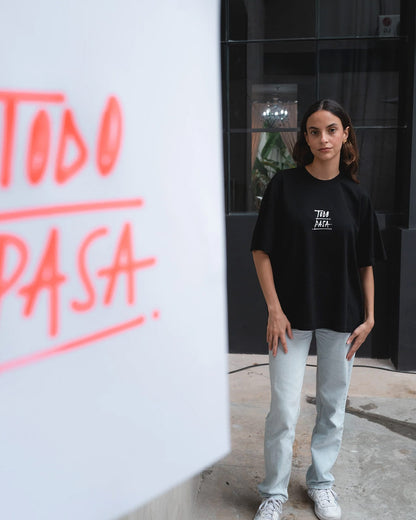 Todo Pasa Black Center